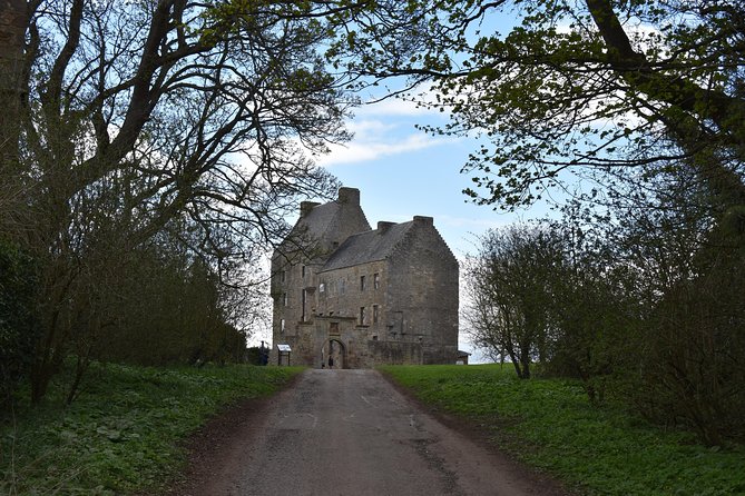 2-Day Outlander Experience Small Group Tour from Edinburgh - Doune Castle brings Castle Leoch to life