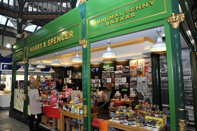 2 Hour Leeds Highlights Walking Tour - Ending at the Leeds Corn Exchange