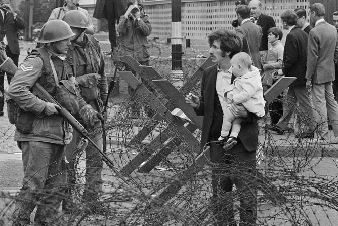 2 hours Belfast Original Drivers The Troubles Black Taxi Tour - Should you book it?