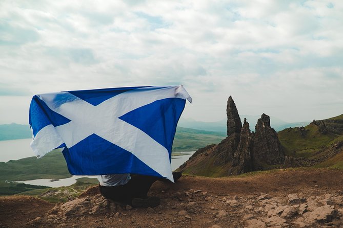 3-Day Budget Backpacker Isle of Skye and the Highlands Tour from Edinburgh - Fort William and the road to Portree