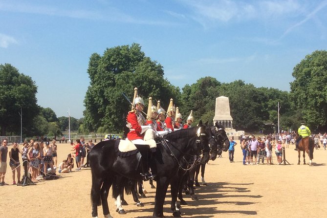 3 Hour Guided Private Walking Tour: The Best of London - Piccadilly Circus leads into royal London