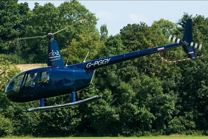 35 minute London Sightseeing Flight for 2 with Champagne - Why this London helicopter ride feels special