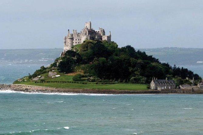 5-Day Devon and Cornwall Small-Group Tour from London - The 16-seat coach and daily pace