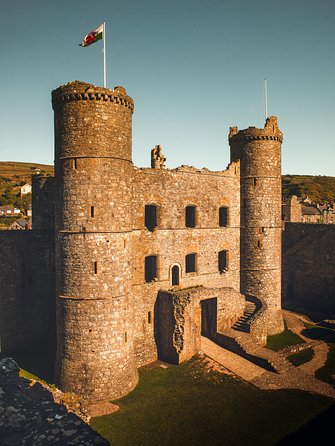 5-Day Discover Wales Small-Group Tour from London - Day 4: Pembrokeshire Coast, St Davids, and Pembroke