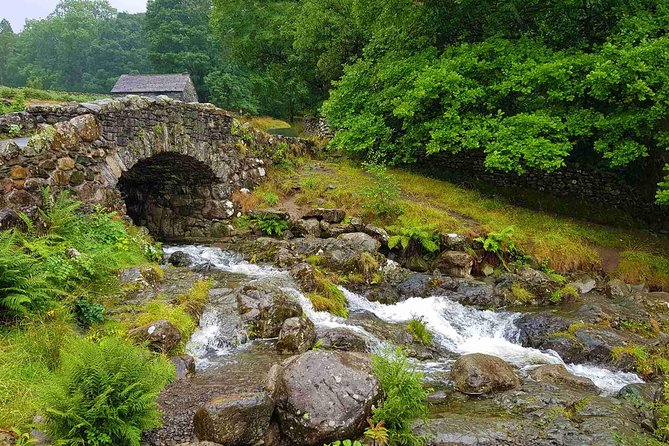 8 Lakes and Magnificent Scenery - Afternoon Half Day Tour - Kirkstone Pass and the first mountain views