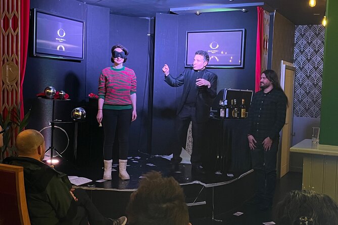 90 Minute Family Close-Up Magic and illusionism Show in Blackpool - The value of audience participation
