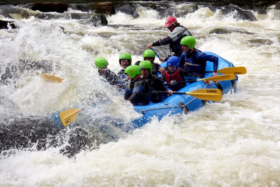 Aberfeldy: Rafting on the River Tay - The 30-minute briefing builds confidence