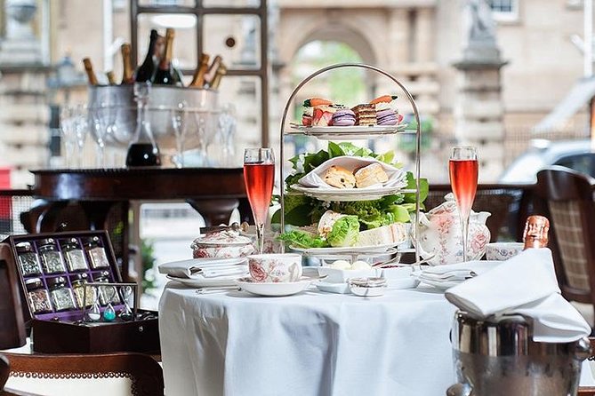 Afternoon Tea at The Rubens at the Palace, Buckingham Palace - Arriving at Buckingham Palace Road