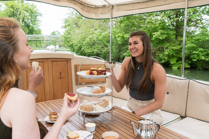 Afternoon Tea Sightseeing River Cruise in Oxford - Starting at Folly Bridge in central Oxford