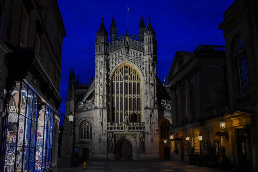 Bath: Guided Ghost Tour - Queen Square and Bath’s polished Georgian face