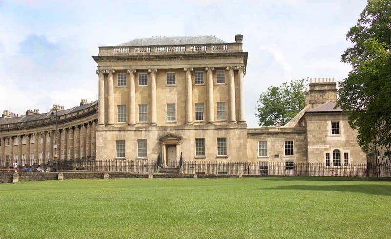 Bath: Private Bridgerton Walking Tour for upto 20 people - Starting at Bath Abbey and the Roman Baths