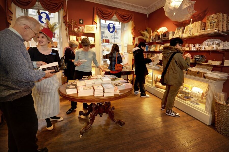 Bath: The Jane Austen Centre Ticket - Touring the exhibition room by room