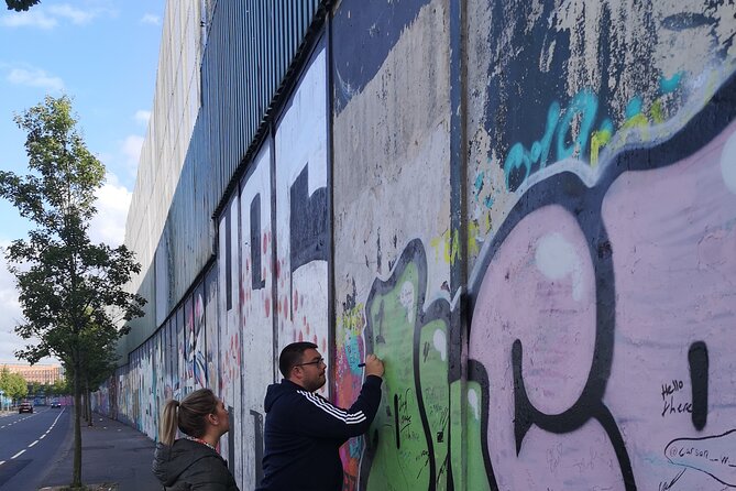 Belfast black taxi tours - How much time do you spend outside the taxi?