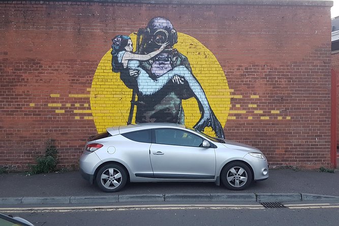 Belfast Music and Street Art Small Group Guided Experience - Why a group of eight changes the evening