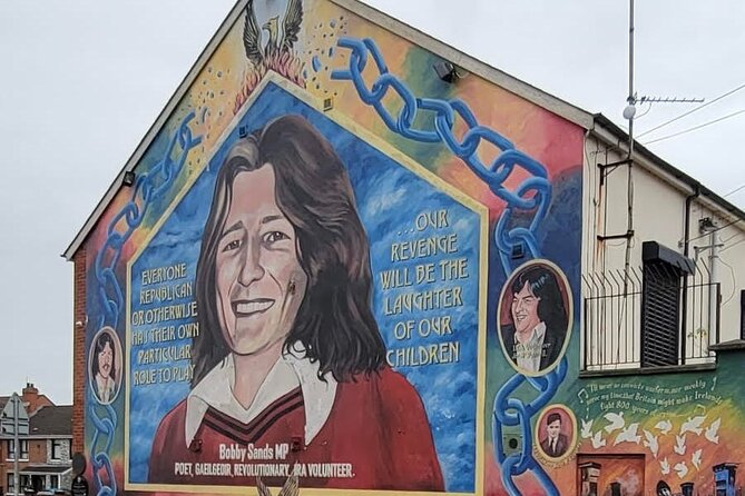 Belfast Political/history/troubles private taxi/cab tour - Crossing from Falls Road to Shankill Road