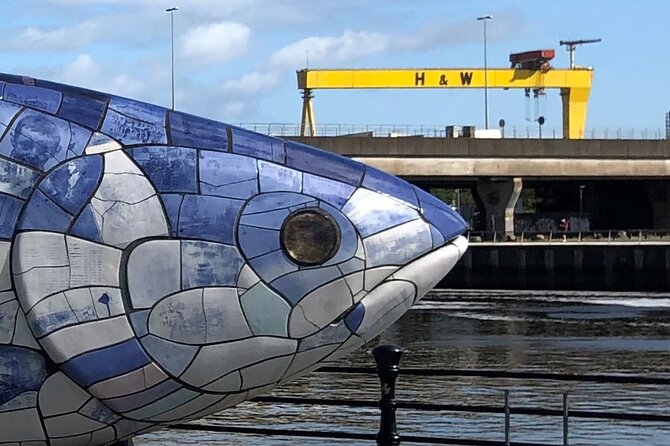 Best of Belfast Walking Tour - Belfast Entries and an outdoor art gallery