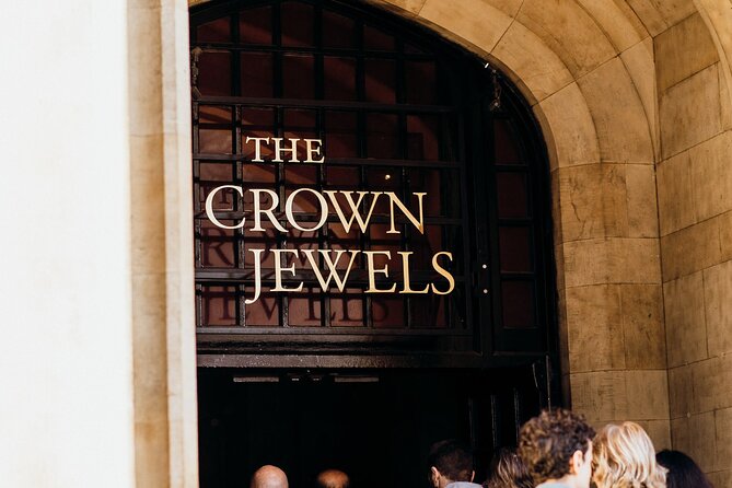 Best of London Tour - Crown Jewels, River Cruise & History Walk - Seeing the Crown Jewels Before the Crowds