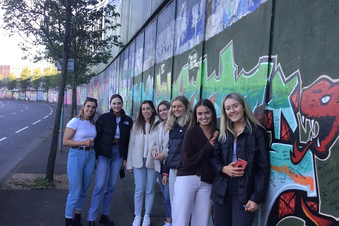 Black Taxi Tour and Crumlin Road Gaol tour Combo - How the two parts fit together
