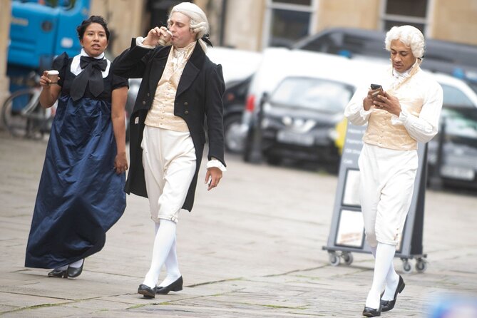 Bridgerton Walking Tour of Filming Locations & Storylines - Bath - Great Pulteney Street, Queen Square, and carriage scenes
