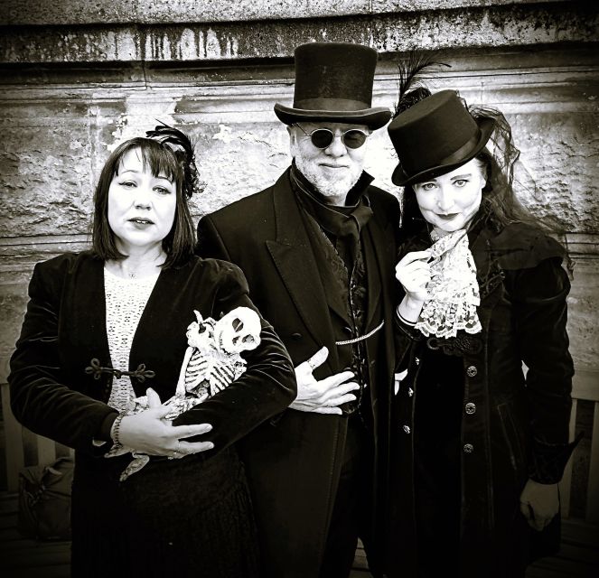 Bristol: Guided Ghost Tour - Starting beside Bristol Cathedral at 7:30pm