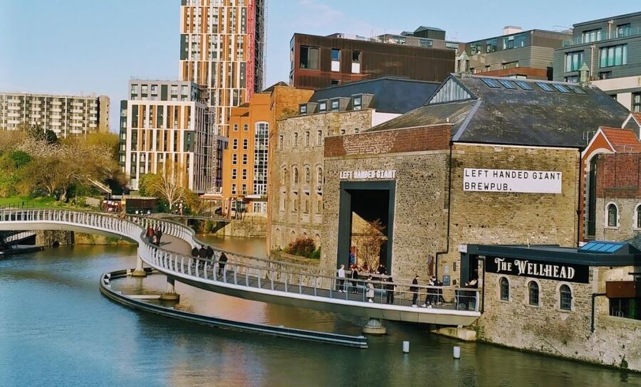Bristol: Self-Guided Sightseeing Audio Tour - Street art, See No Evil, and the Christmas Steps