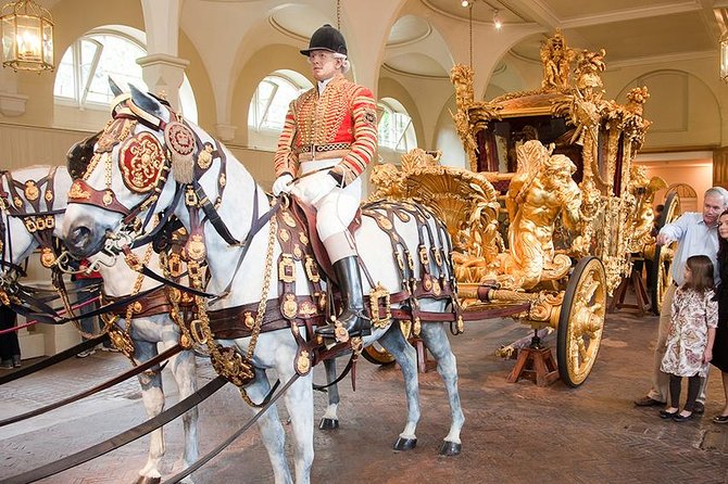 Buckingham Palace: Admission ticket to The Royal Mews - The coach collection, from working vehicles to royal showpieces