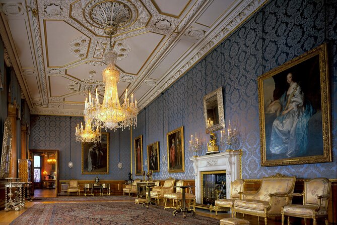 Buckingham Palace and Windsor Castle Escorted Tour from London - Two royal homes, two very different visits