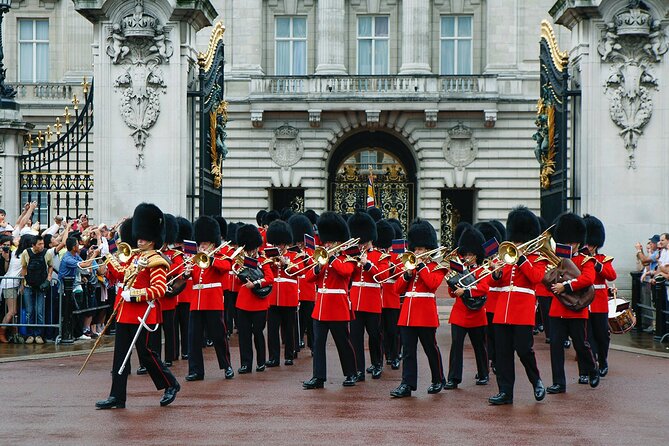 Buckingham Palace & Changing of the Guard Experience - Finishing outside Westminster Abbey
