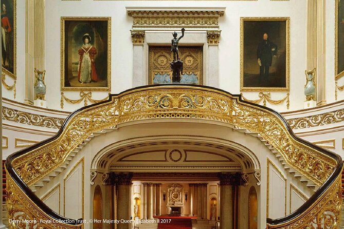 Buckingham Palace Entrance Ticket & British Royalty Guided Tour - St. James’s Palace and the royal quarter