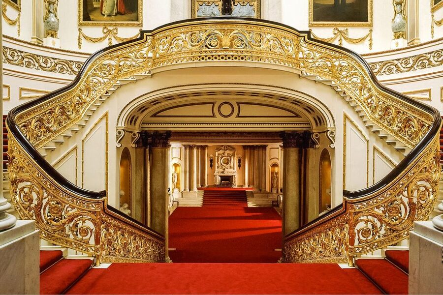 Buckingham Palace: The State Rooms Entrance Ticket - Who will enjoy this Buckingham Palace visit most?