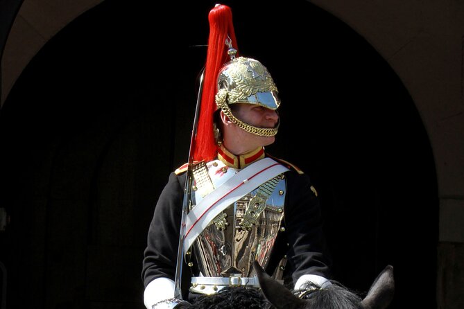 Buckingham Palace Visit & Changing of the Guard Walking Tour - How demanding is the walking?