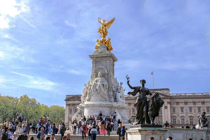 Buckingham Palace: Walking Tour with Entry & Audio Guide - Starting at St. James’s Square