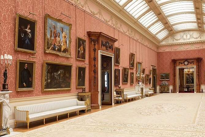 Buckingham Palace: Walking Tour with Entry & Audio Guide - Inside the State Rooms with the audio guide