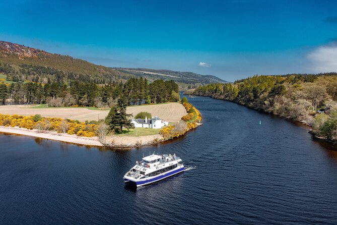 Caledonian Canal and Loch Ness Sightseeing Cruise - Returning by coach to Dochgarroch