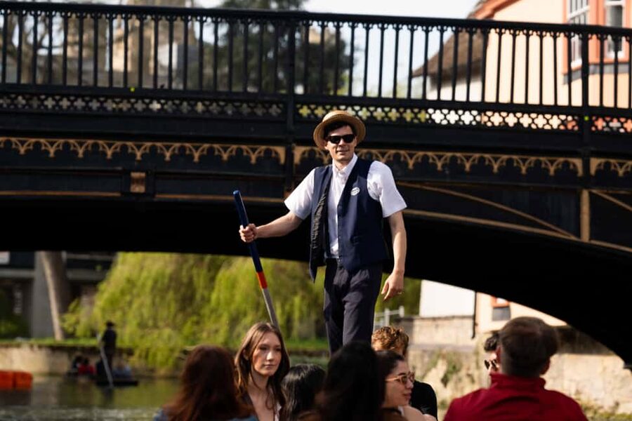 Cambridge: Alumni-Led Walking & Punting Tour w/Kings College - King’s College Chapel is worth the upgrade