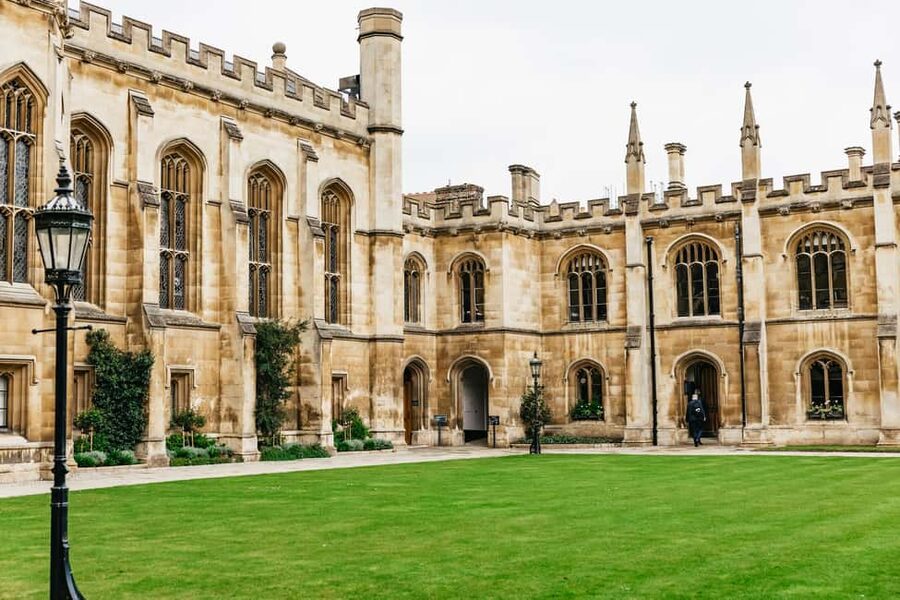 Cambridge: Alumni-Led Walking Tour w/ King's College Option - Price, timing, and overall value