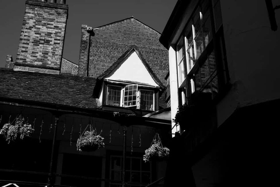 Cambridge: Ghost Tour Led by University Alumni Guide - Key points to know before booking