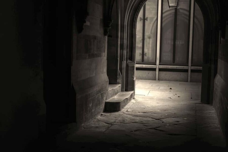 Cambridge: Ghost Tour Led by University Alumni Guide - Why this ghost walk works in Cambridge