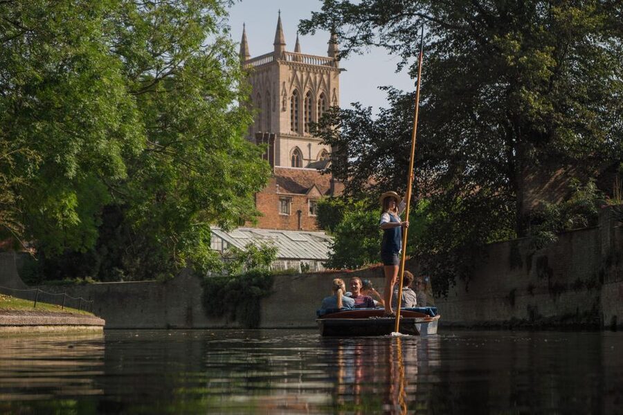 Cambridge: Guided Shared River Punting Tour - King’s College Chapel from the river
