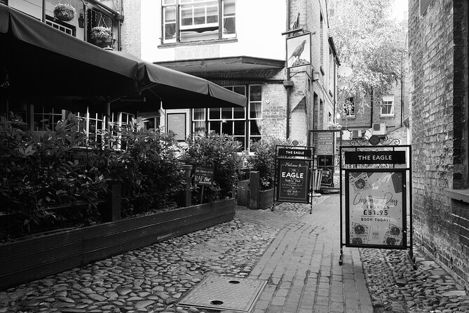 Cambridge University Ghost Tour by Alumni™ - Why this Cambridge ghost walk works