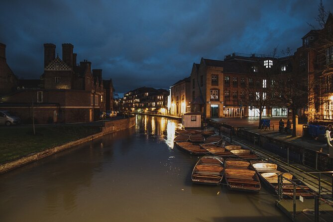 Cambridge University Ghost Tour by Alumni™ - The Haunted Bookshop offers a gentler ghost story