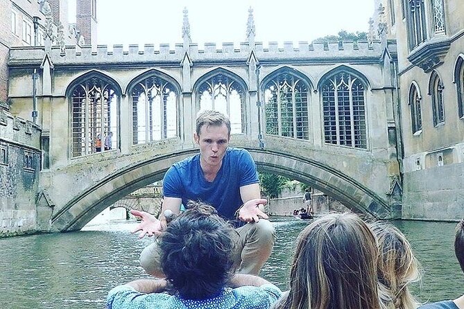 Cambridge Walking & Punting Tour by Alumni™ King’s College Option - The Cavendish Laboratory and Corpus Christi College
