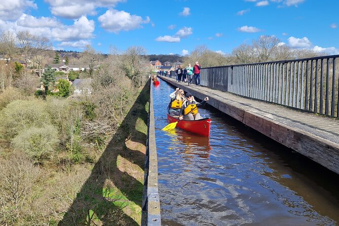 Canoe Trip Over the Pontcysyllte Aqueduct - The canal journey and the changing pace