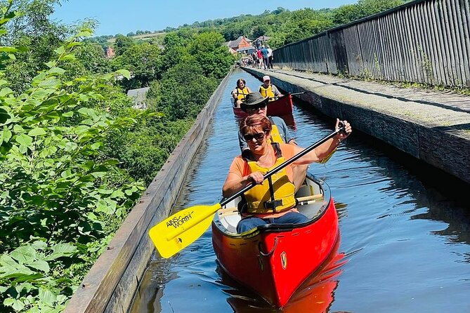 Canoe Trip Over the Pontcysyllte Aqueduct - What the guides add to the experience