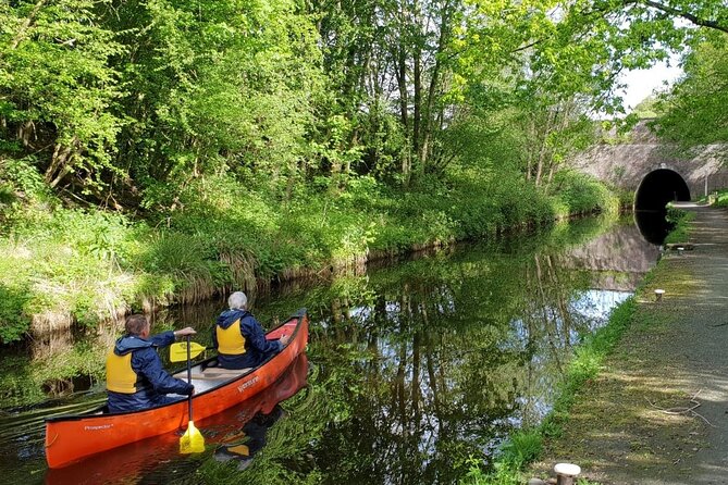 Canoe Trip Over the Pontcysyllte Aqueduct - Learning to paddle before the big crossing