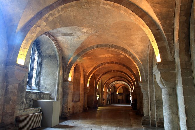 Canterbury Cathedral, Dover Castle & White Cliffs Guided Day Tour from London - Guide Style and Group Experience