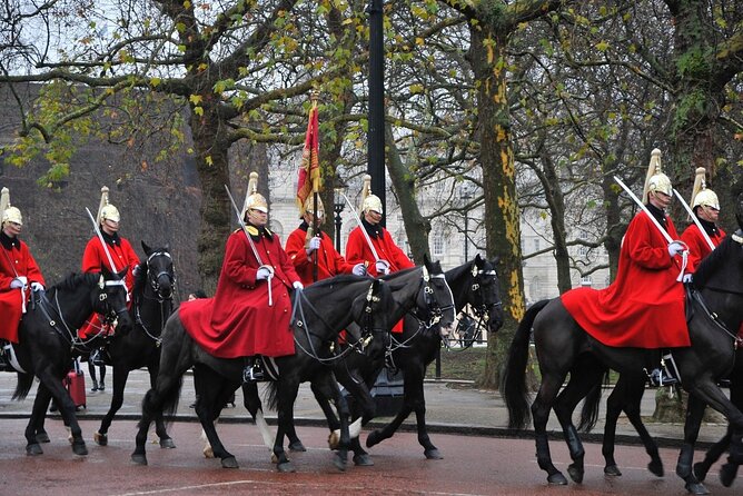 Changing of the Guard Guided Walking Tour in London - Practical advice for a smoother walk