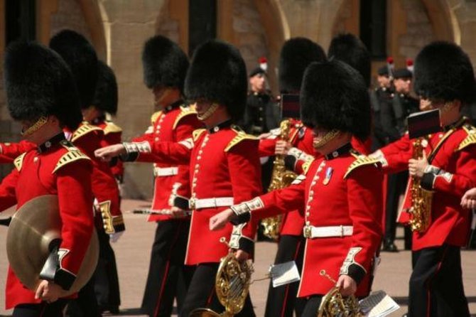 Changing of the Guard Guided Walking Tour Semi-Private 12ppl Max - Key points to know before booking