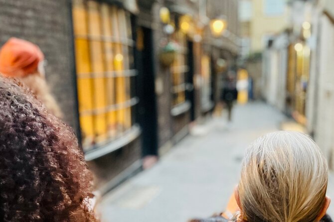 Christmas Lights and Markets Guided Walking Tour with Mulled Wine - Starting beneath Covent Garden’s Christmas lights
