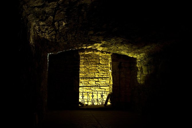 City of the Dead Underground Vaults (Day) - Practical advice for the best experience